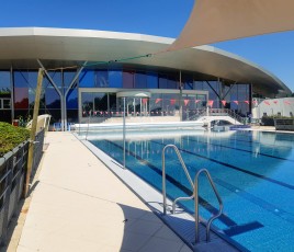 Parmi les 4 000 piscines publiques en France, 70 % ont été construites avant 1995, ce qui les rend particulièrement énergivores