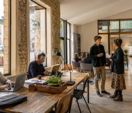Les tiers-lieux peuvent apporter une réponse concrète aux communes rurales et périurbaines devenues des territoires dortoirs