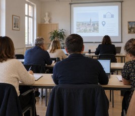 En Vendée, le parcours de formation des futurs secrétaires généraux de mairie associe 59 jours d’enseignements théoriques et 50 jours de stage en commune.