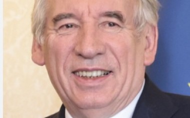 François Bayrou veut d’abord obtenir l’aval du Parlement sur « l’urgence de la situation financière » avant d’ouvrir la discussion budgétaire