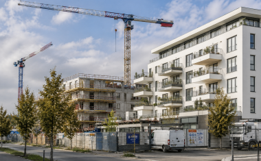 « Les élus locaux sont au cœur de la relance du logement. Ils connaissent les besoins de leur territoire et doivent disposer des outils nécessaires pour agir rapidement » Vincent Jeanbrun, ministre de la Ville et du Logement