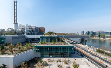 À Saint-Ouen, cette ancienne usine est devenue un démonstrateur de la façon dont les infrastructures environnementales peuvent désormais prendre place au cœur de la ville.