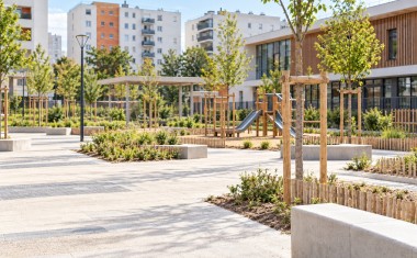 Malgré des besoins élevés en équipements et en services publics, les communes accueillant des quartiers prioritaires disposent de capacités d’investissement plus faibles et recourent davantage à l’emprunt