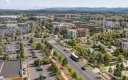 Logements, activités, commerces, mobilités douces et végétalisation commencent à remplacer le modèle monofonctionnel des grandes entrées de ville commerciales.